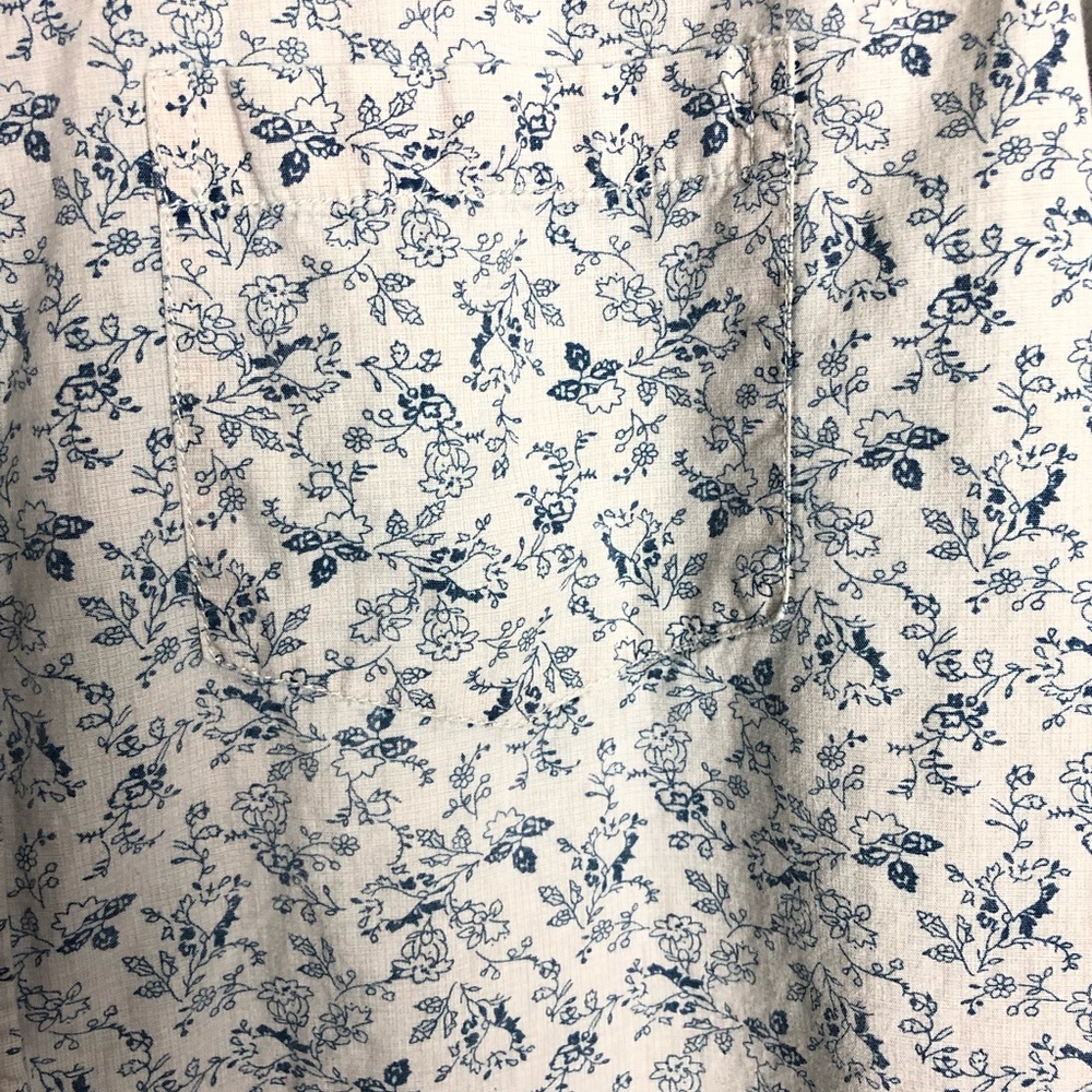 F21 Blue Floral Super Soft Button Down - Picture 3 of 5